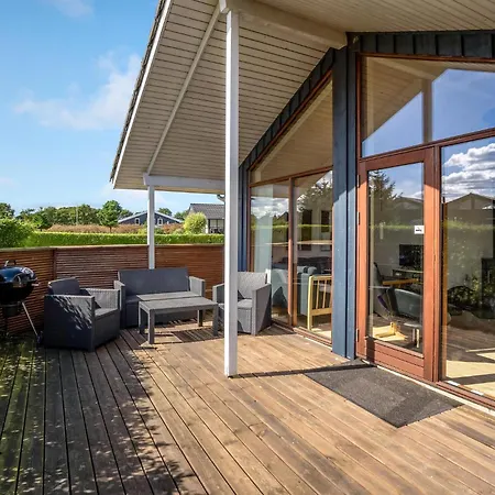 Rorbaeksovej Ejstrupholm V * Ejstrupholm